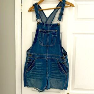 American Eagle overall shorts